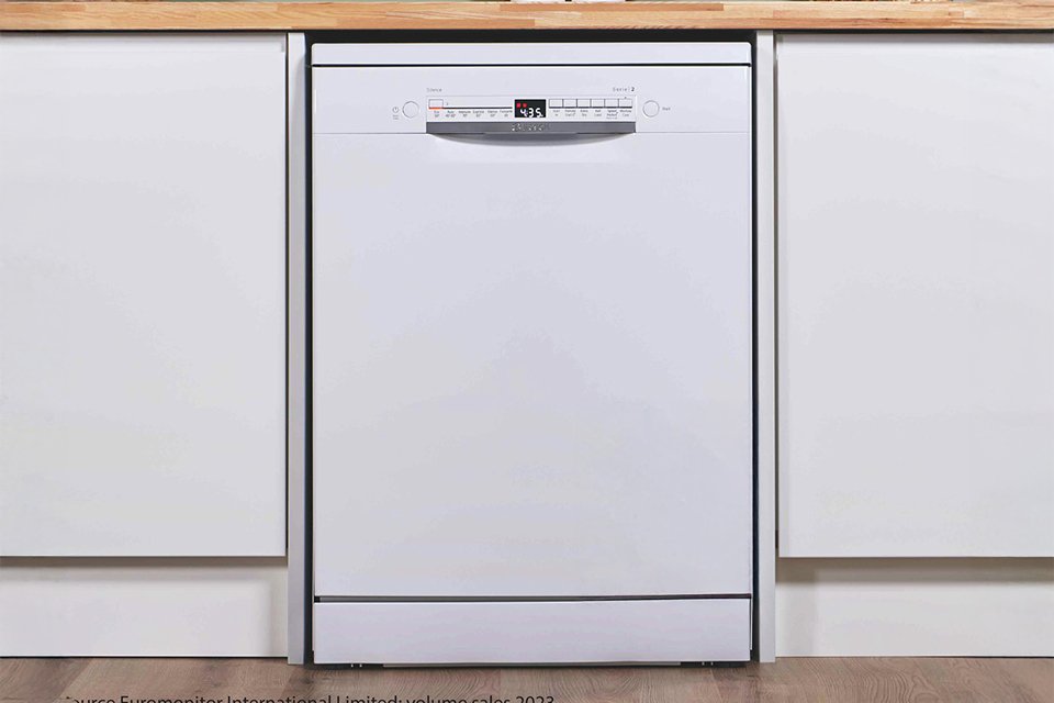 Recycling on us! Shop free recycling offers on Bosch & Neff dishwashers.