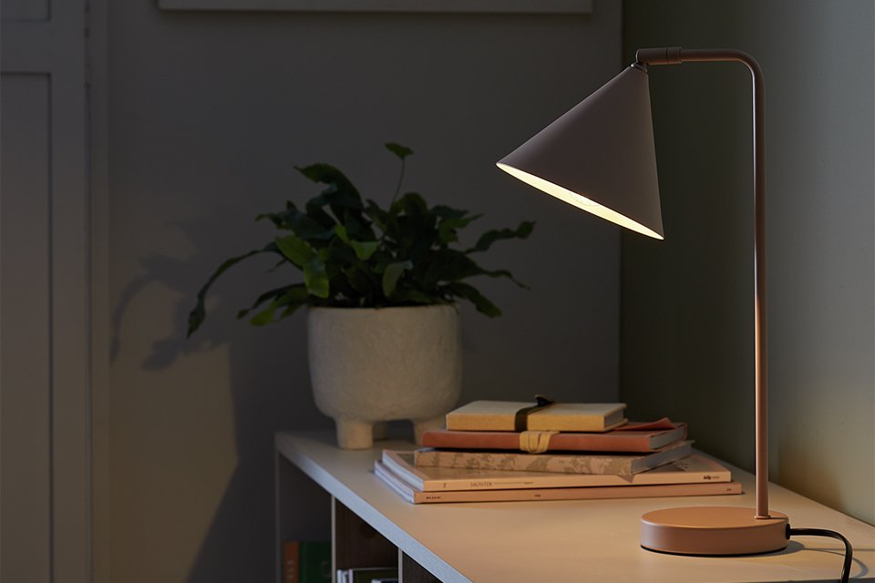 Habitat Cone 40cm Metal Adjustable Table Lamp - Rose.