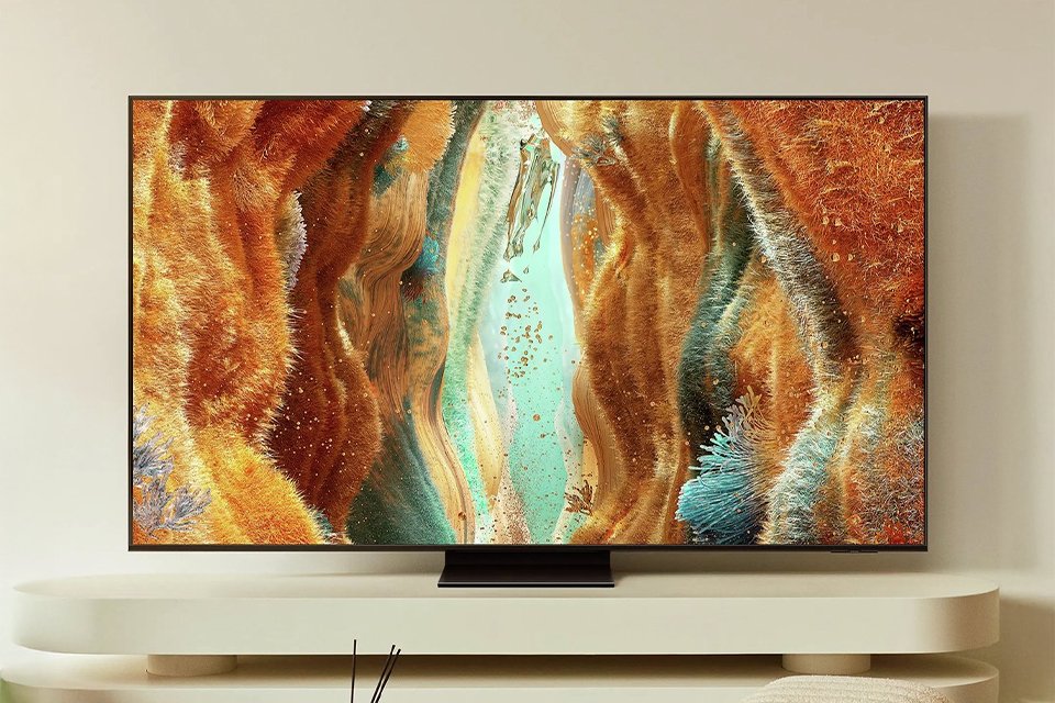 Kick off your upgrade with Samsung. Claim up to 20% cashback on selected Samsung TVs and soundbars.