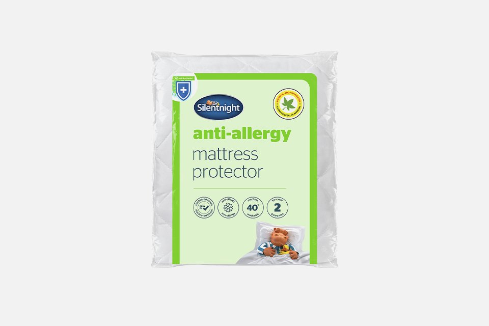 Silentnight Anti-Allergy Mattress Protector - Double.