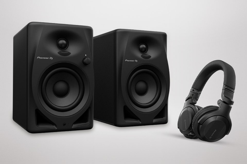 Buy the Pioneer DJ controller monitor speakers and DJ headphones house party starter bundle for £359.