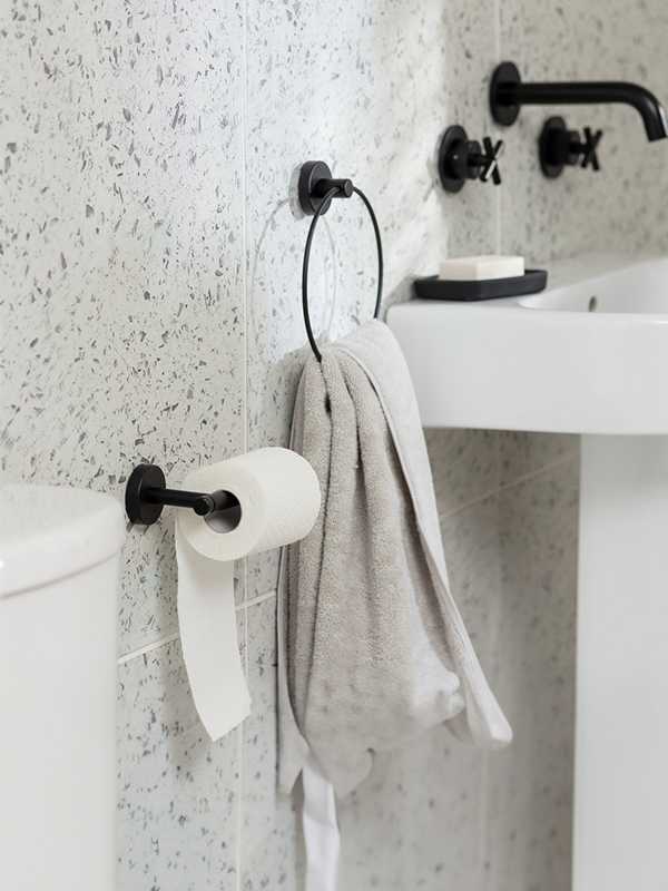 Bathroom accessories for £10 and under.