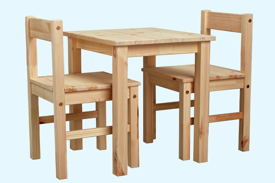 kids table and chairs in store