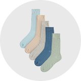 Girls' socks, underwear & tights.
