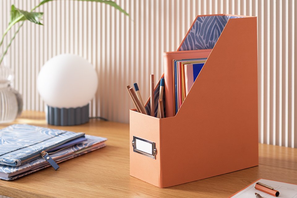 Habitat shoreline foldable magazine file.