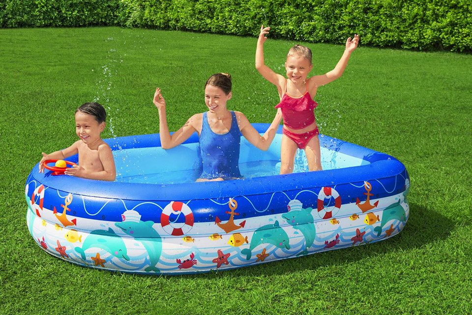Shop sand & water toys. Bring the seaside to your garden!