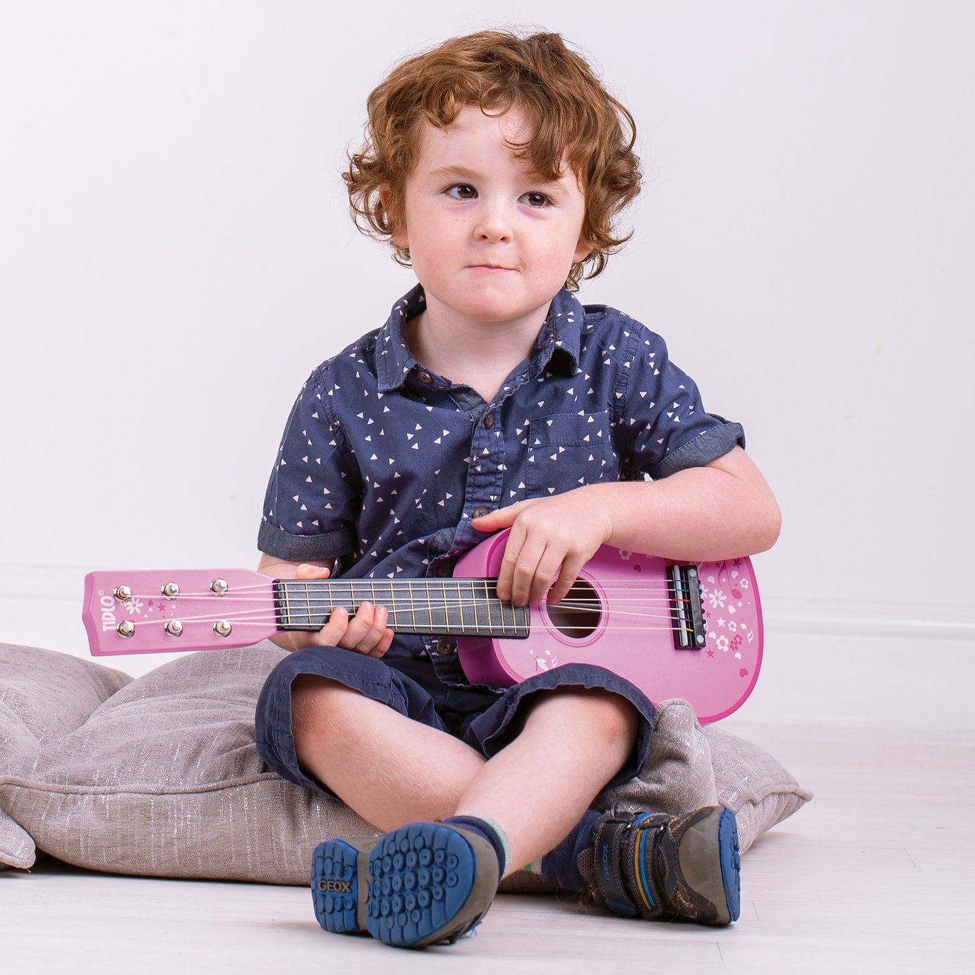 Tildo Pink Wooden Guitar Review
