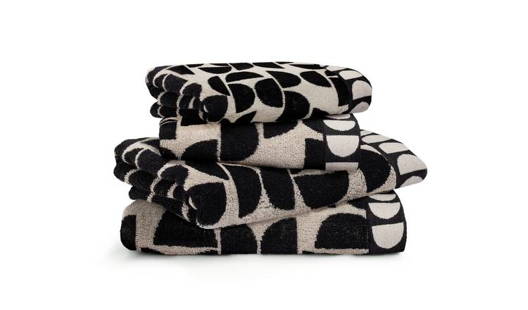 Black and white print hot sale towels