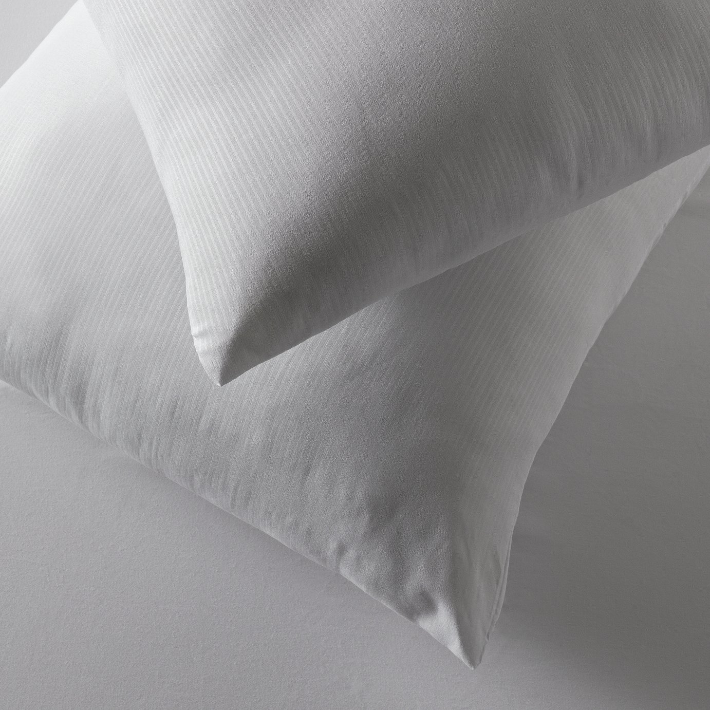 Forty Winks Anti-Allergy Firm Pillow Review