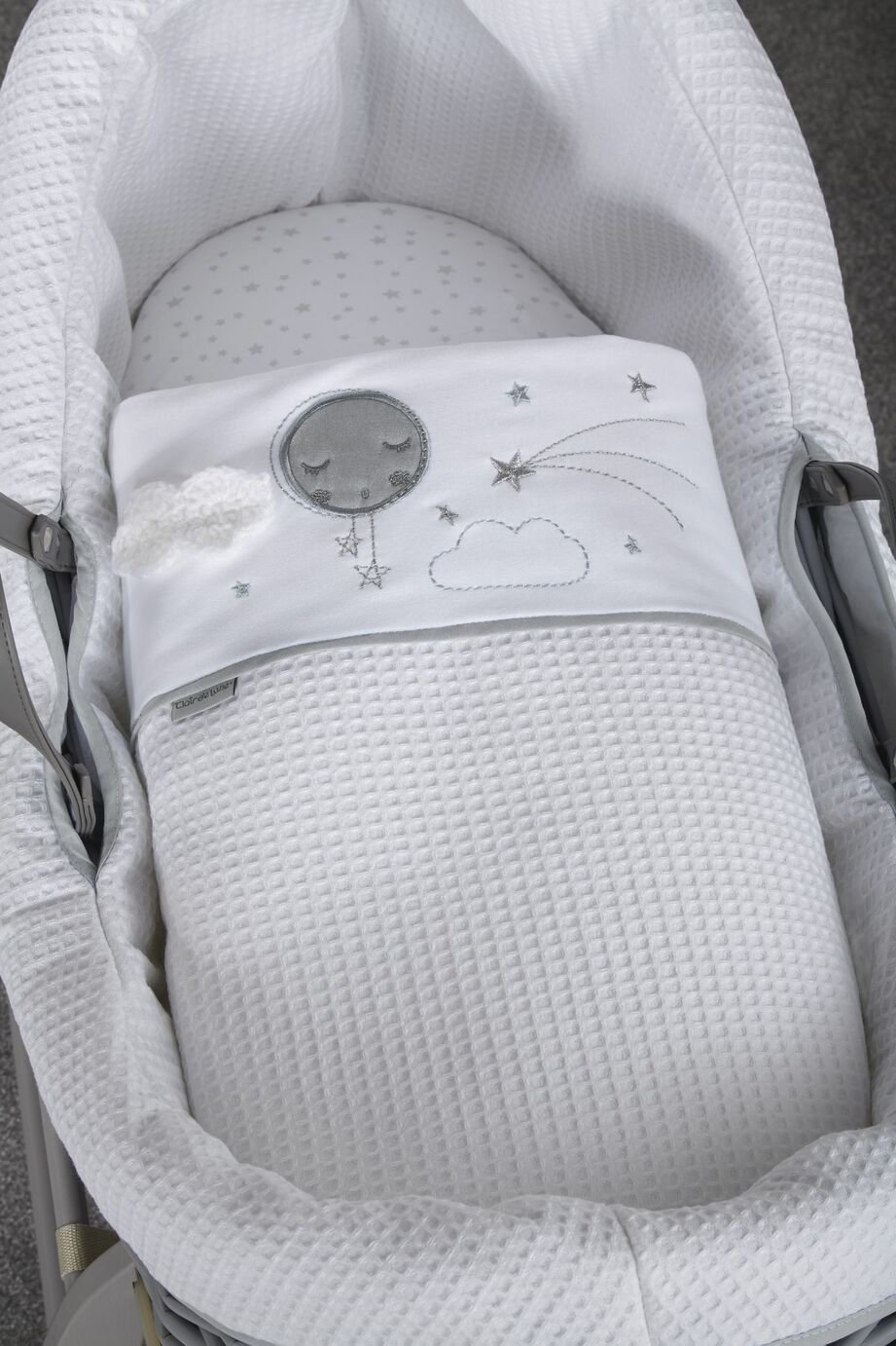Clair de Lune Over the Moon Willow Bassinet Review