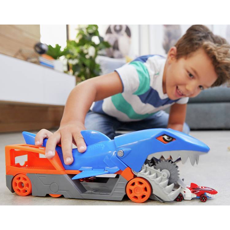 Hot Wheels Shark Chomp Transporter Playset 0