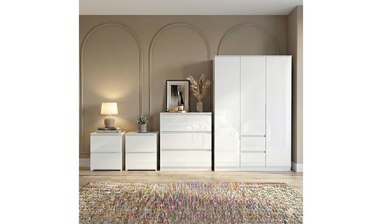 Vida Designs Glinton Bedroom Set (Bedsides - 3 Drawer Chest - Wardrobe) - White