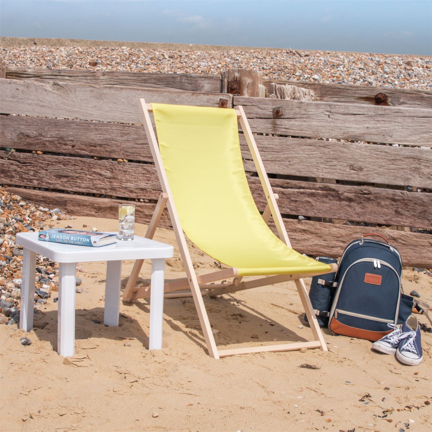 Harbour Housewares Folding Wooden Deck Chair - Yellow - Image 6