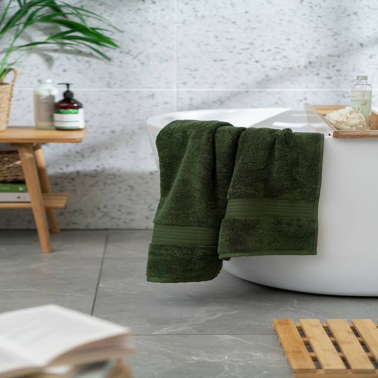 Habitat Egyptian Cotton Plain Bath Sheet - Forest Green 0