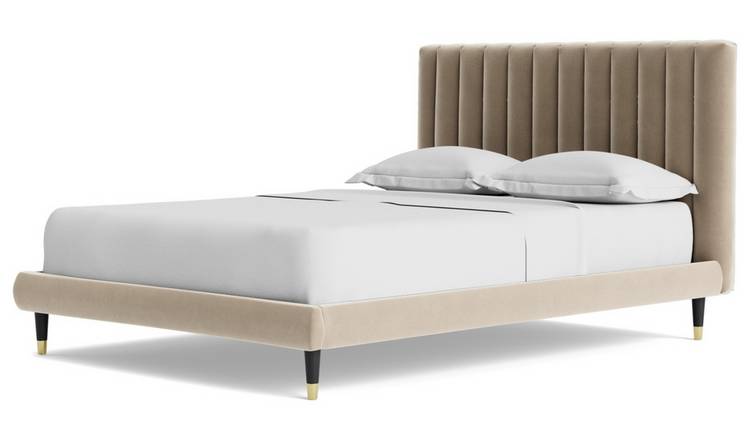 Channel store velvet bed