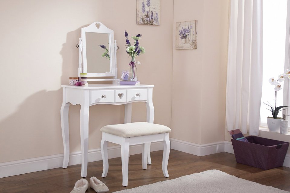 dressing room table mirror