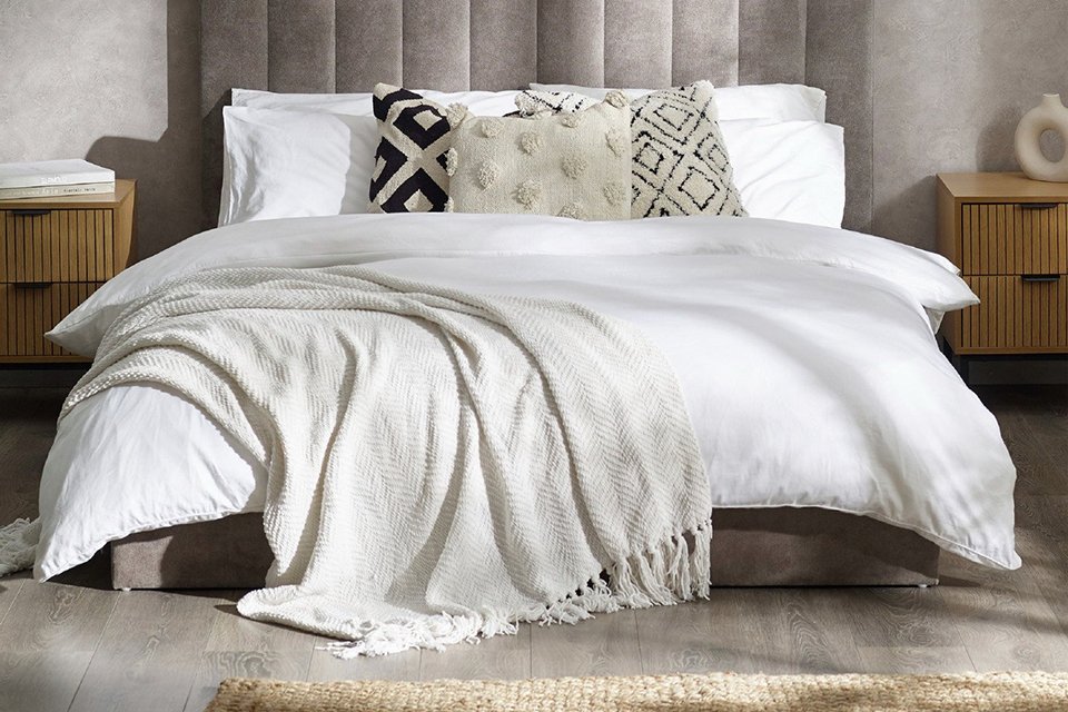 Julian Bowen Eloise Single Wooden Bed.