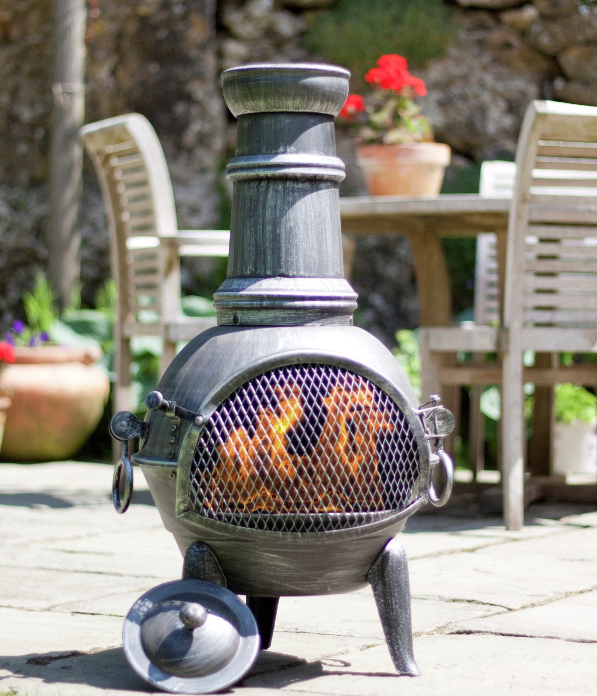 La Hacienda Medium Steel Chimenea with Cooking Grill