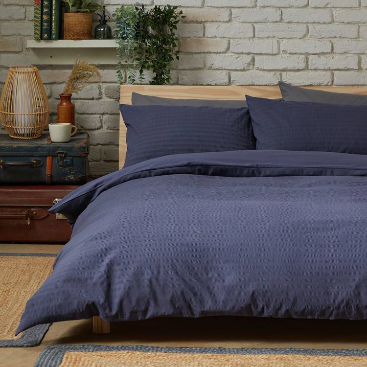 Habitat Stripe Seersucker Navy Bedding Set - Superking 0