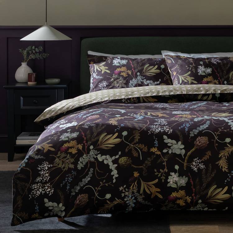 Habitat Cotton Dark Foliage Bedding Set - Superking 0