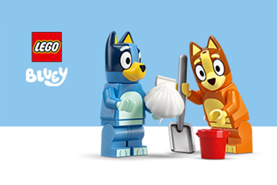 LEGO® Bluey minifigures on a light blue and white background with the LEGO® and Bluey logos.