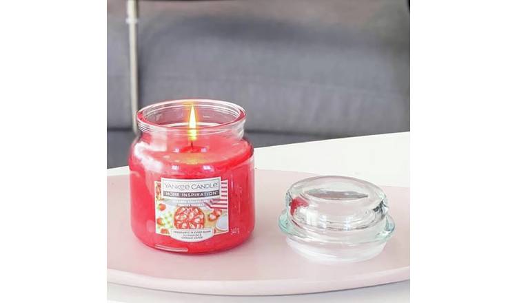 Yankee Home Inspiration Medium Candle - Sugared Strawberries