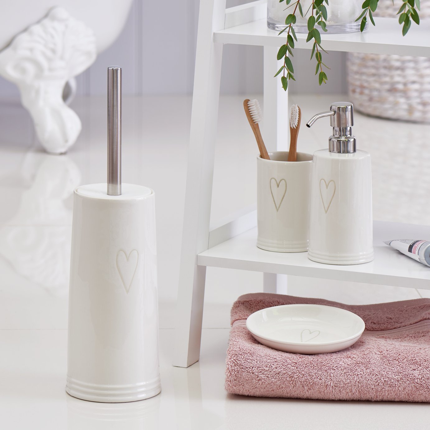 Argos Home 4 Piece Ceramic Bathroom Accessory Set Review