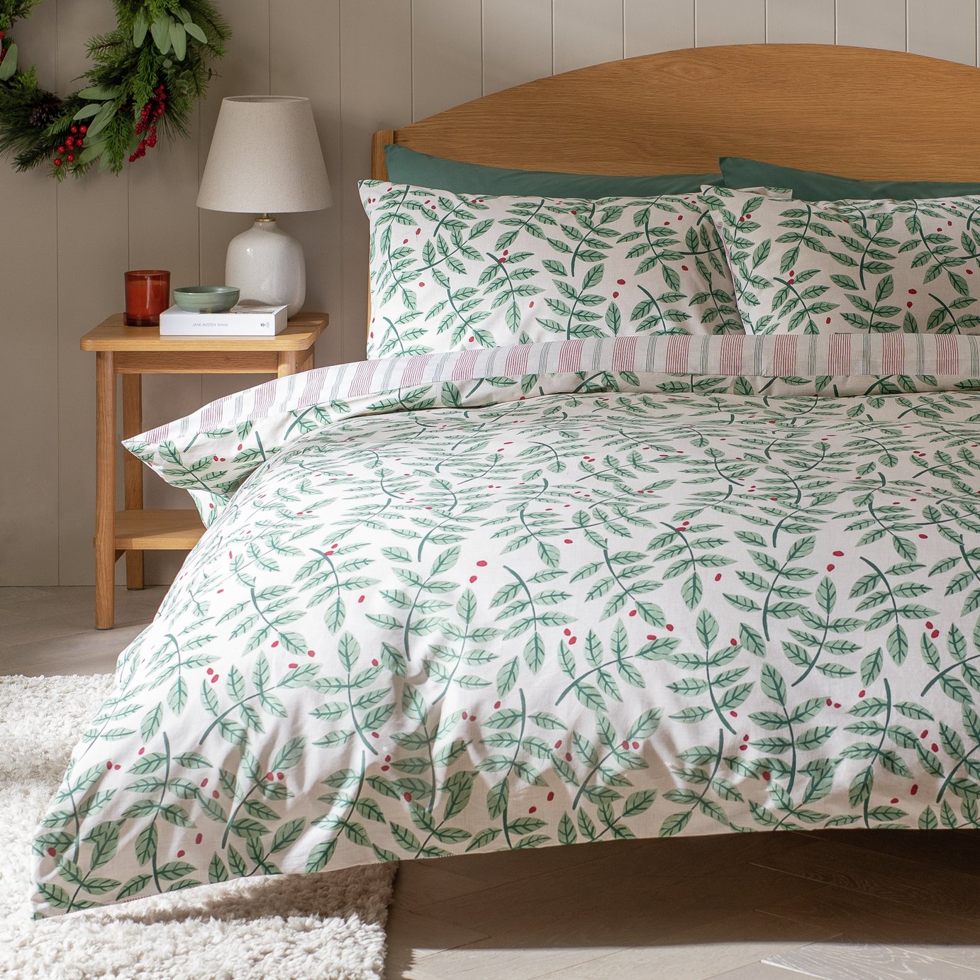Argos Home Christmas Robin Holly Print Bedding Set - Double