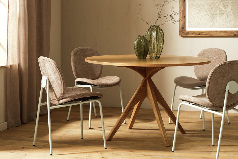 Habitat Austin Oak Dining Table & 4 Natural Chairs.