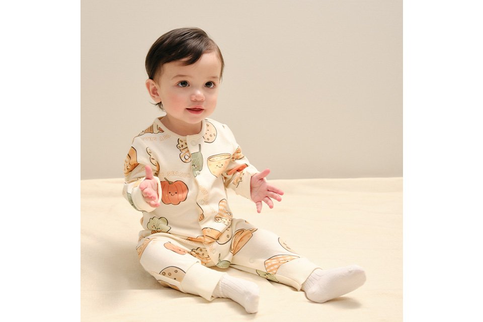 Sleepsuits & nightwear.