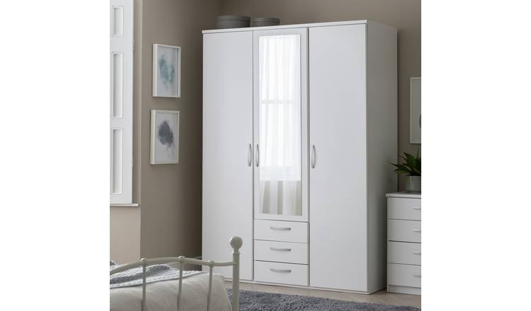 Hallingford wardrobe outlet set