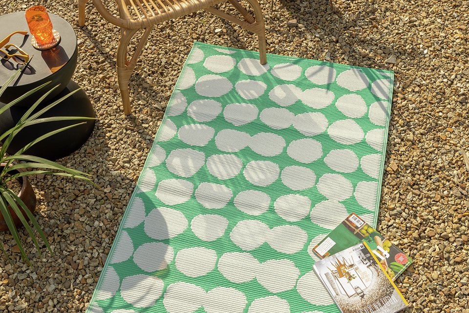 Habitat Plastic Woven Green & White Outdoor Rug.