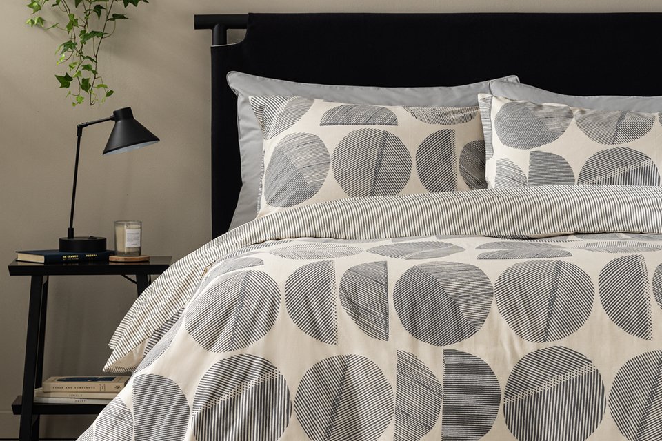 Habitat Industrial Circles Grey Bedding Set.