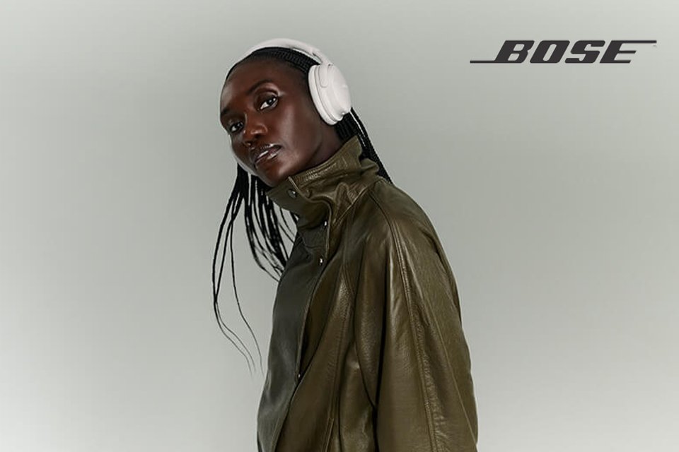 Bose. Bose QuietComfort (2nd Gen). Classic quiet. Redefined.
