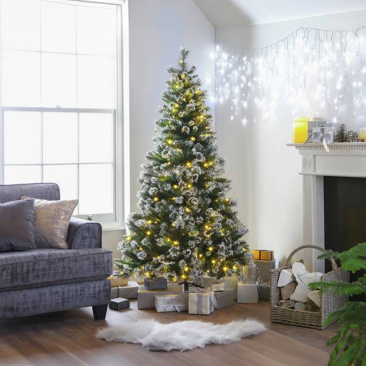 Habitat 6ft Pre Lit Snow Tipped Christmas Tree 0