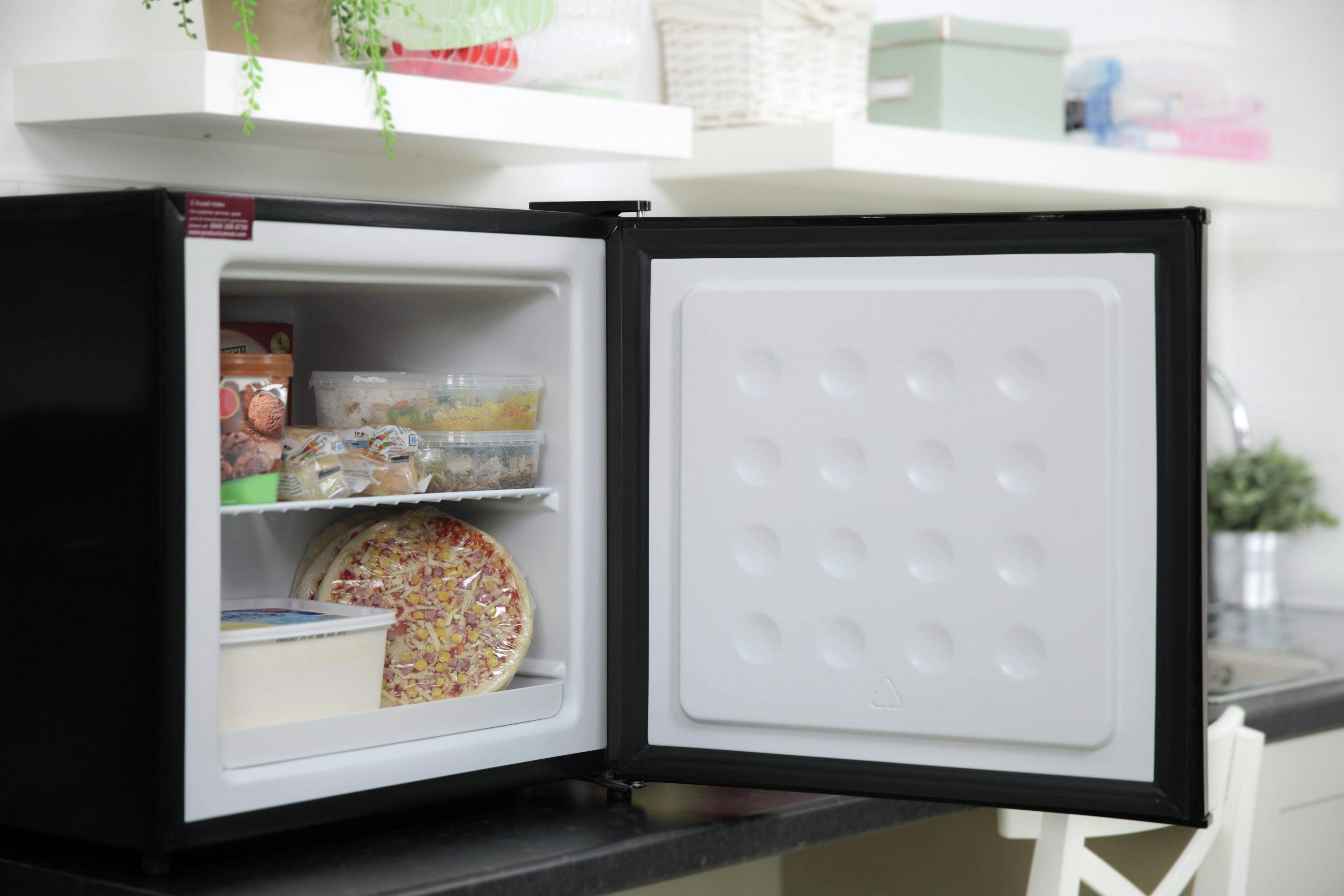 Russell Hobbs RHTTFZ1B Table Top Freezer Reviews