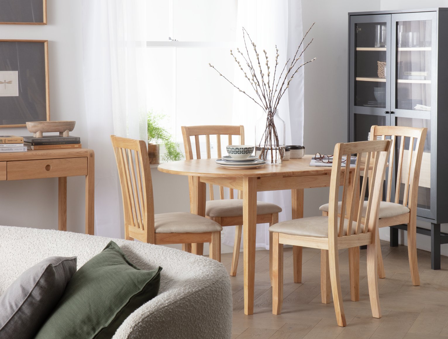 Argos Home Banbury Solid Wood Extending Table & 4 Chairs