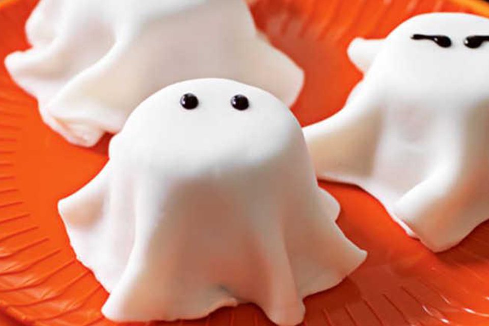 Floating ghost muffins.
