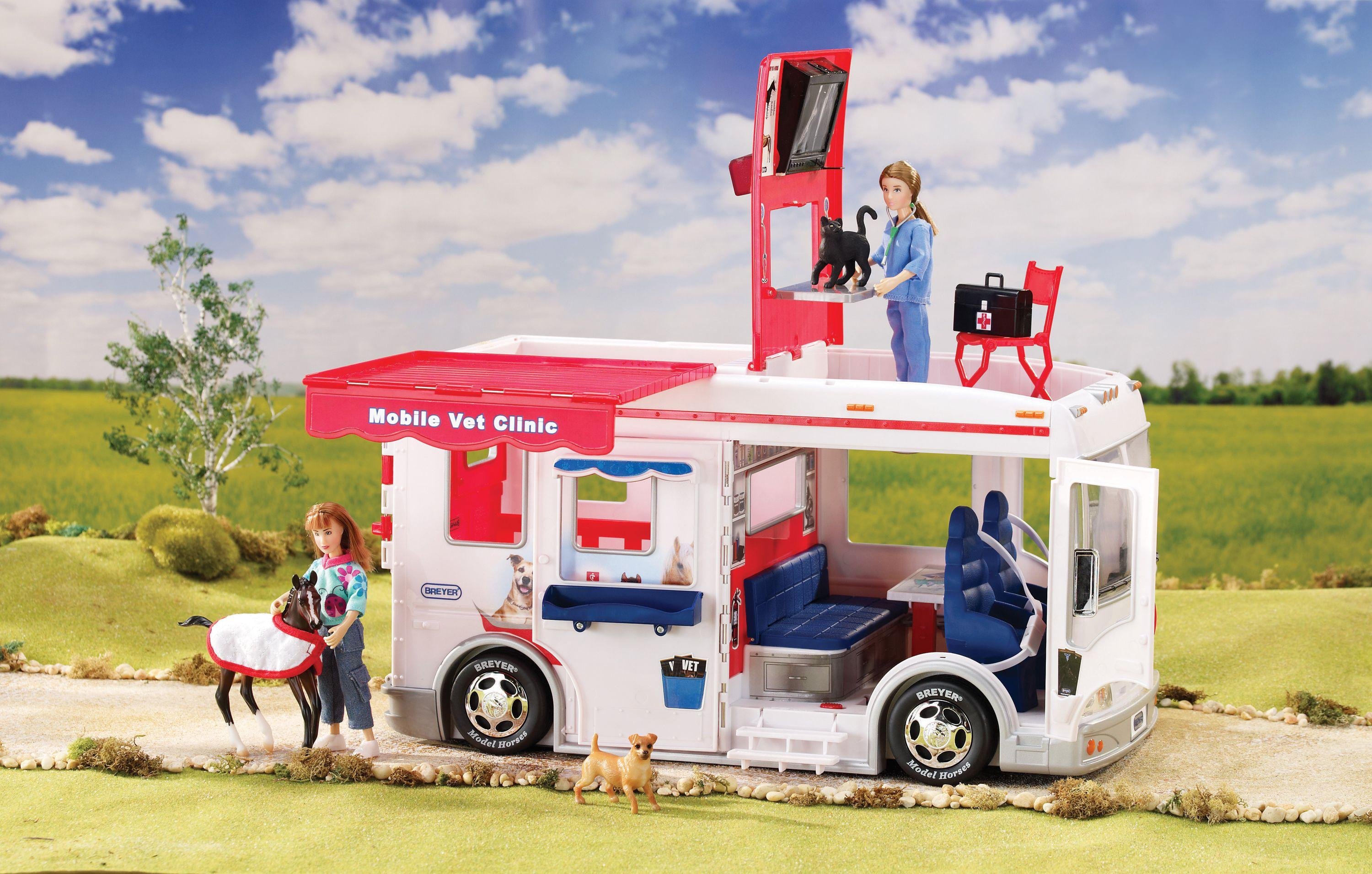 Breyer Mobile Vet Clinic Gift Set Reviews