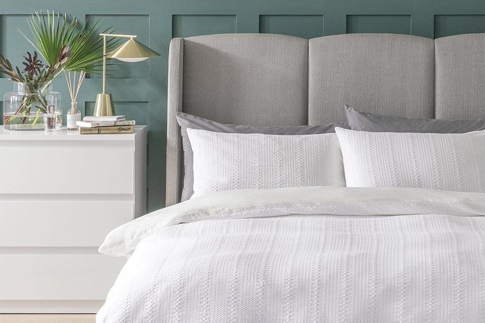 Elevate your bedroom. From the latest bedroom trends to choosing the right bedding, we've got bright bedroom ideas for every taste.