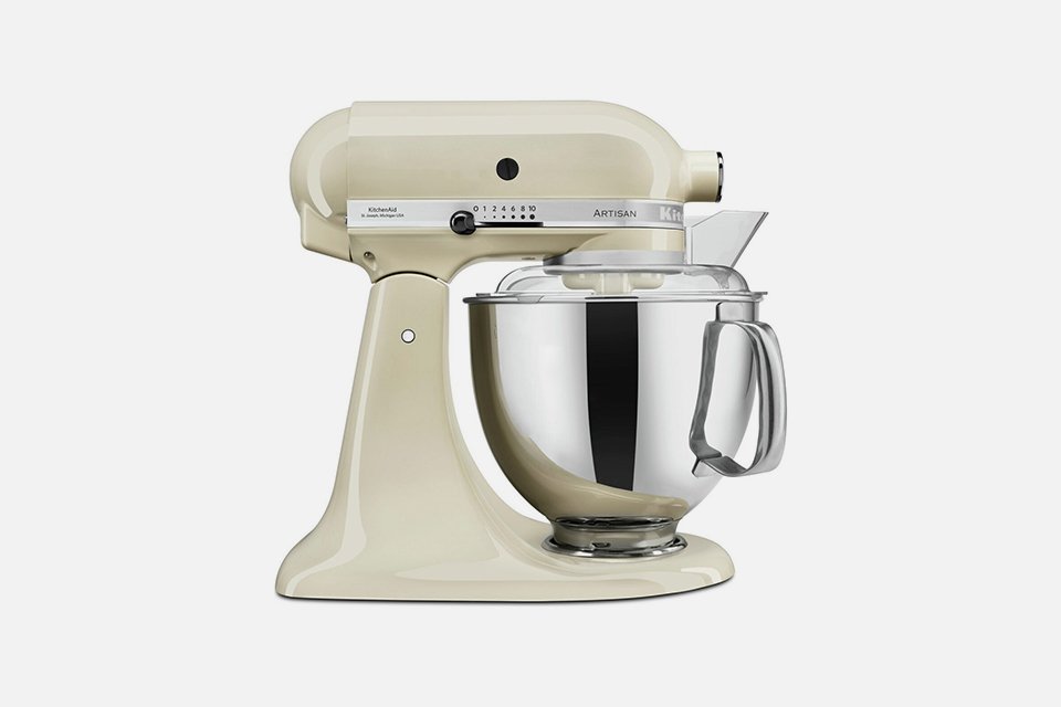 Kitchenaid 5KSM175PSBAC Artisan Stand Mixer.