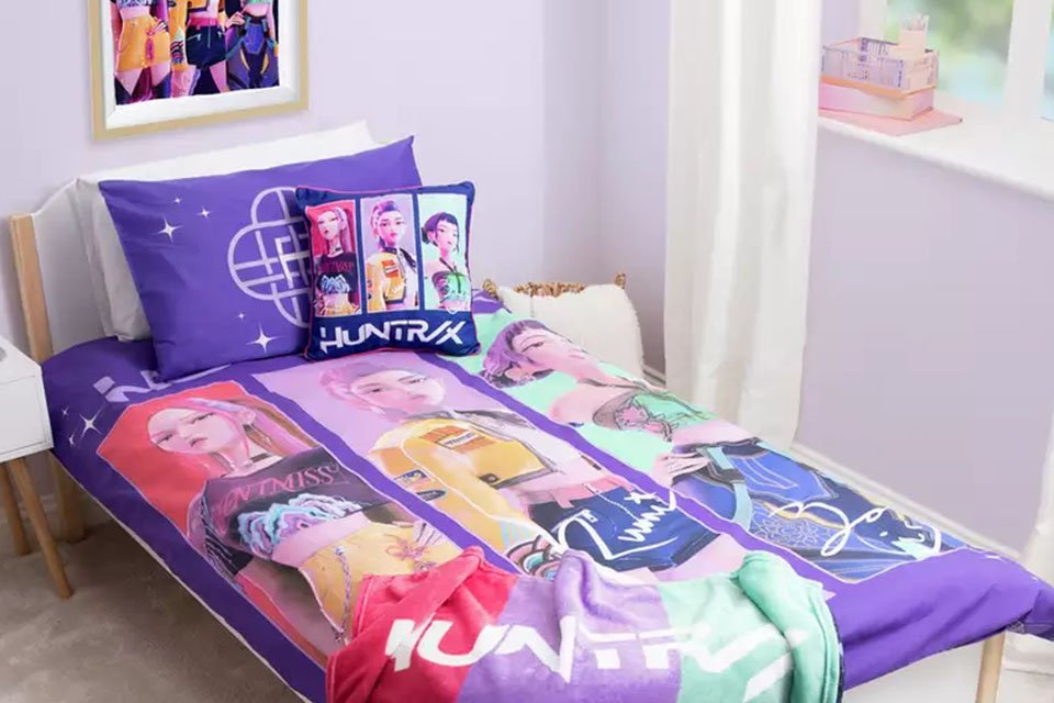 Build your fan space. Bring the fandom home.