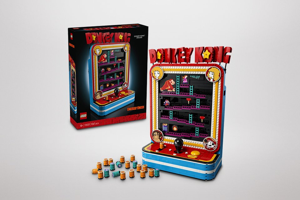 LEGO® Donkey Kong Arcade Building Set.
