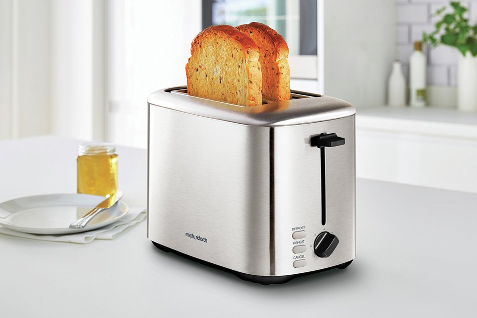 Essentials perfectly paired. Discover matching kettles and toasters to elevate your morning routine.