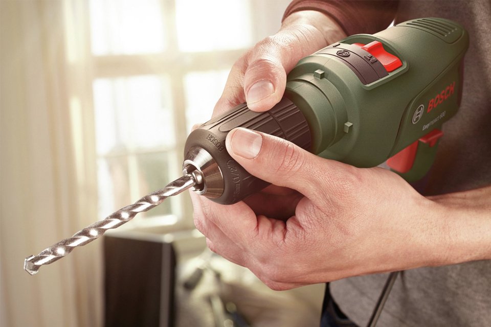 Bosch EasyImpact 600 Corded Hammer Drill - 600W.