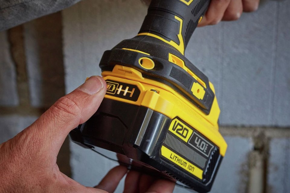 Stanley Fatmax SFMCB204-XJ 4Ah V20 Lithium-ion Battery - 18V.