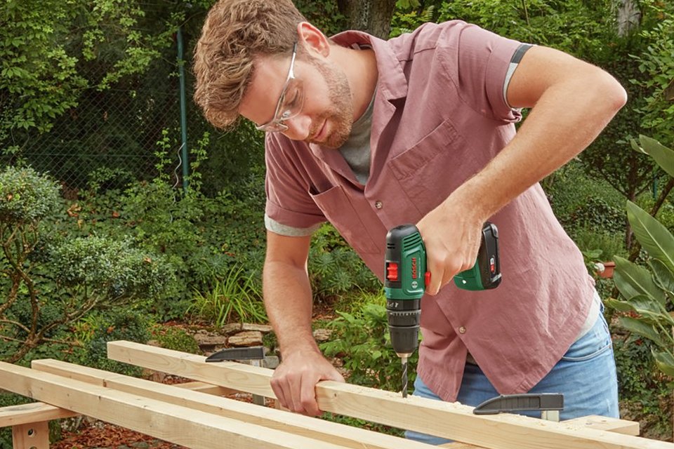 Bosch 06039D8170 1.5Ah Cordless Combi Drill - 18V.