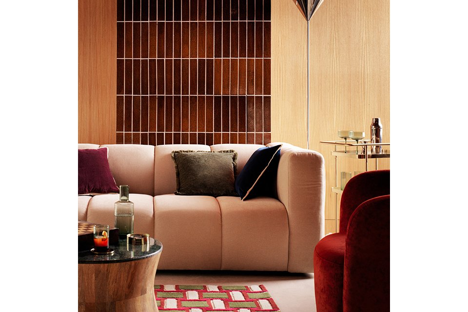 Jazz bar. Shop the trend.