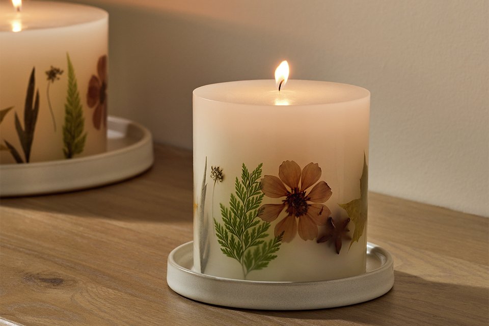 Argos Home Small Inclusion Candle - Autumn Spice.