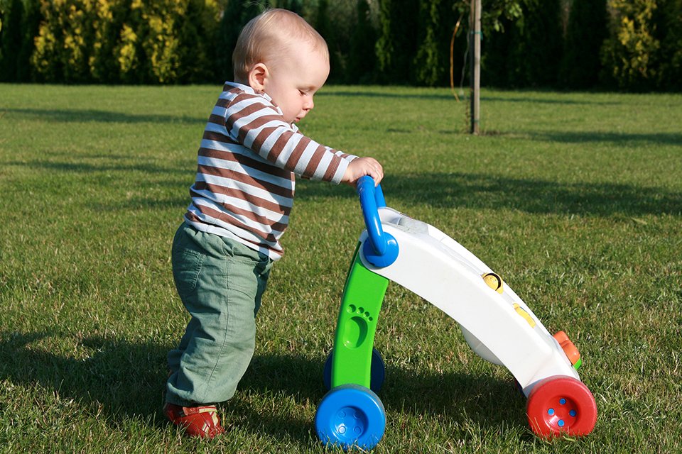 baby boy walking toys